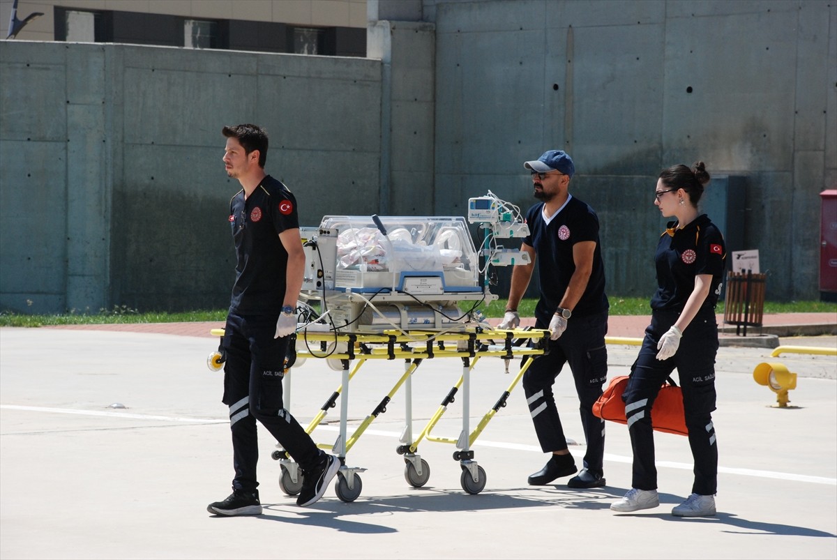 Samsun'da prematüre olarak dünyaya gelen ve akciğer solunum sıkıntısı yaşayan 5 aylık bebek...