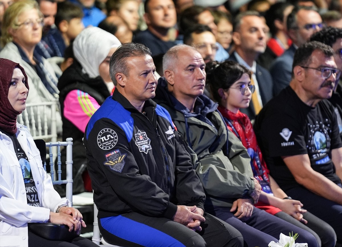 Sanayi ve Teknoloji Bakanı Mehmet Fatih Kacır, bu yıl Bursa Uludağ'da gerçekleştirilen ve 11...