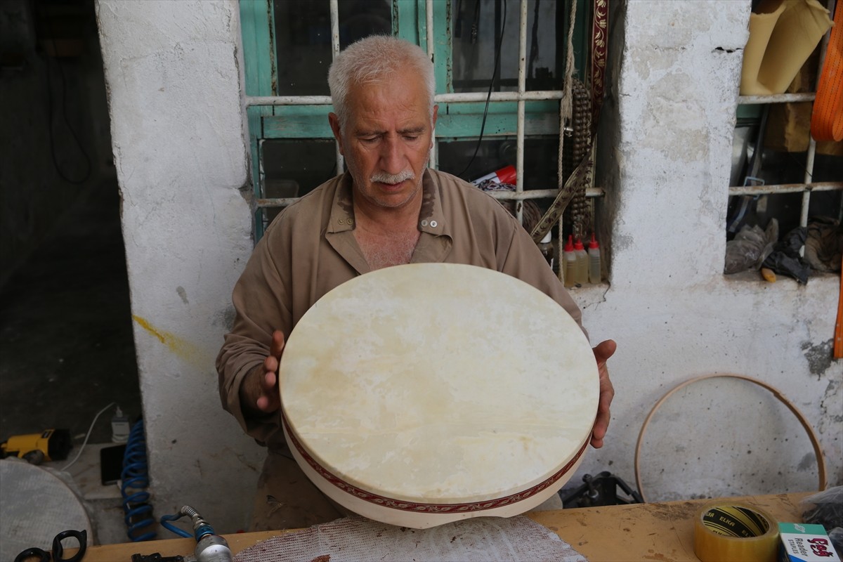 Şanlıurfa'da, kaybolmaya yüz tutan mesleklerden tef sanatının son ustalarından, Kültür ve Turizm...