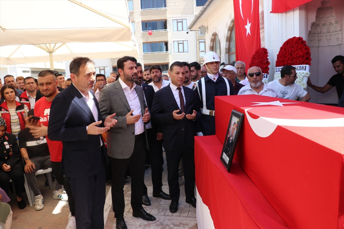 Şırnak'ta görevi sırasında geçirdiği rahatsızlık sonucu şehit olan Jandarma Astsubay Kıdemli Çavuş...