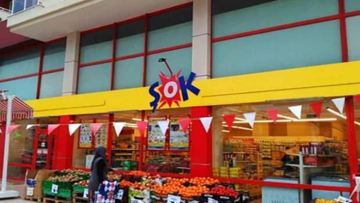 Şok Market'te 21-27 Ağustos'ta Fairy Bulaşık Makinesi Tableti, Omo 9 kg'luk Tursil, Peros Sıvı Deterjan'da Yüzde 50'ye Varan İndirim