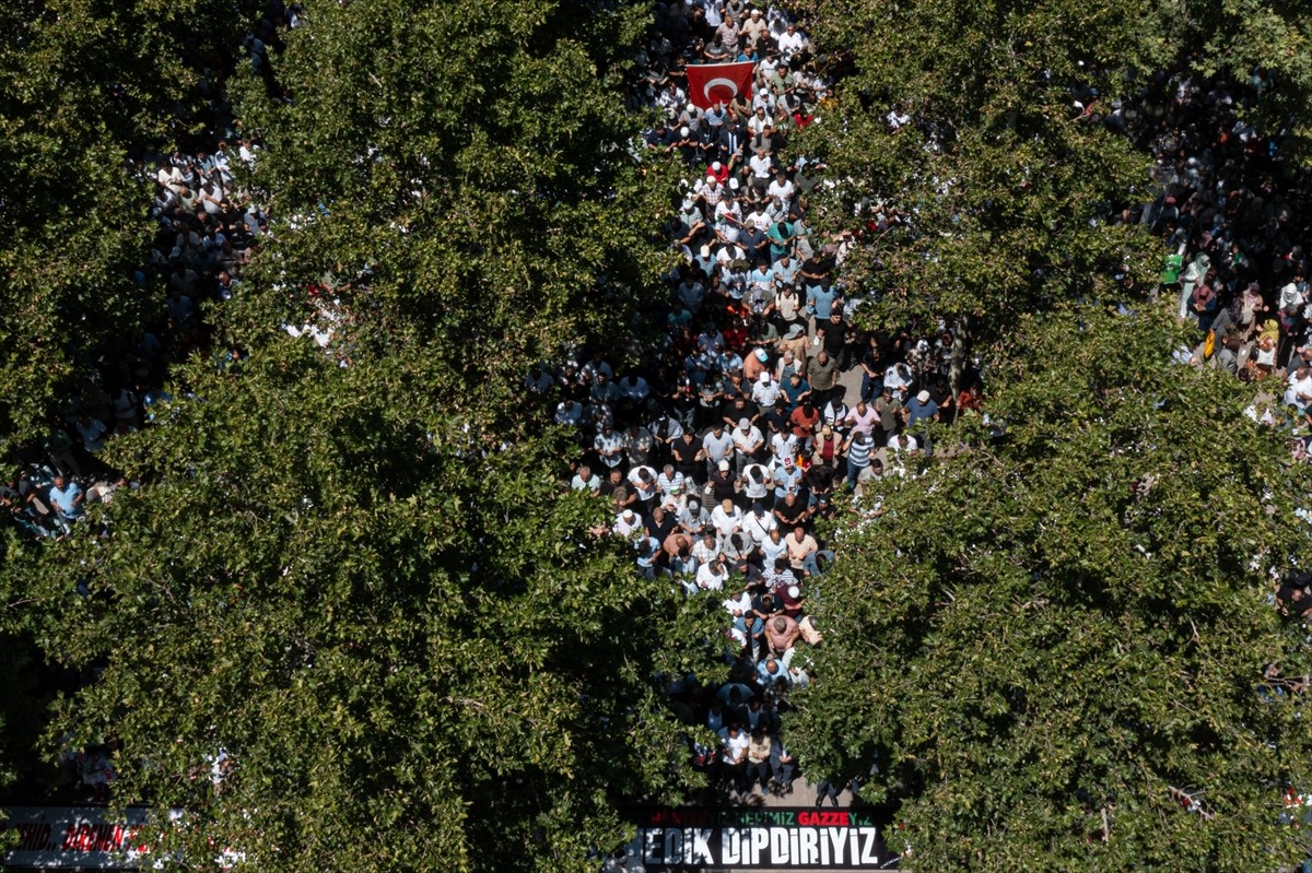 Suikasta uğrayan Hamas Siyasi Büro Başkanı İsmail Heniyye için Ankara'da gıyabi cenaze namazı...