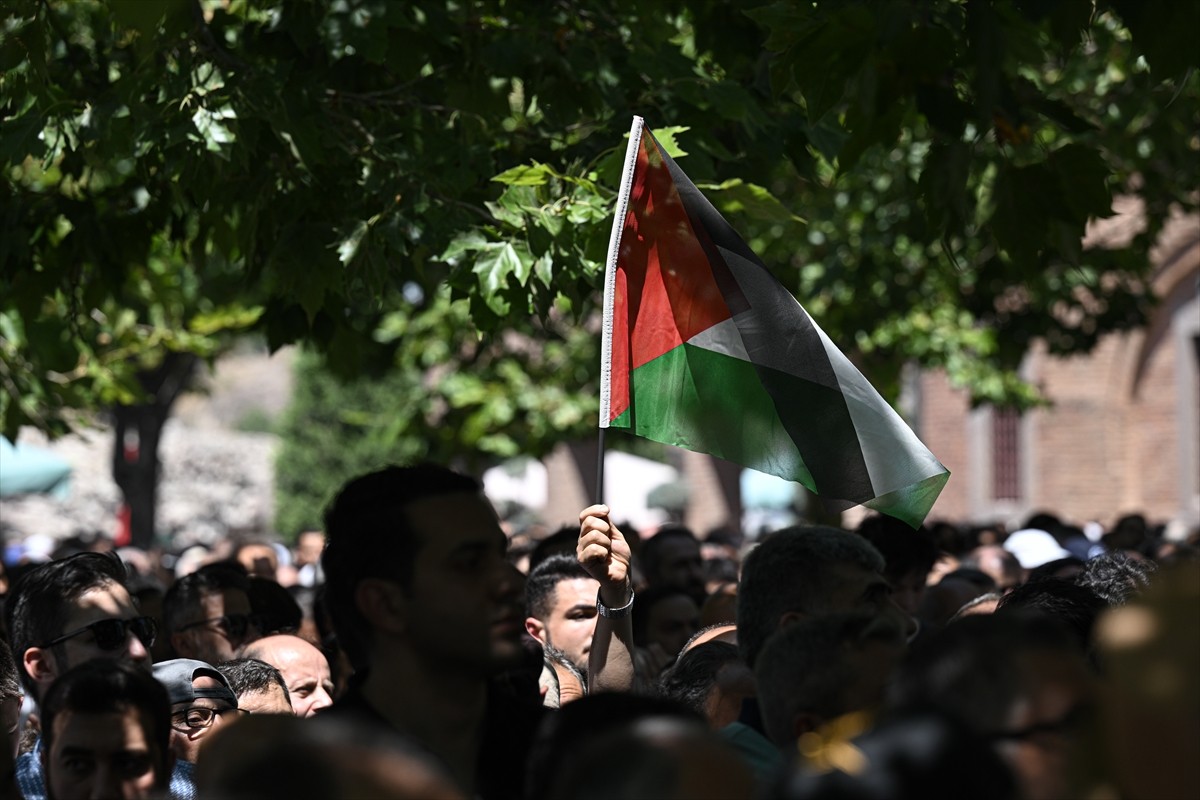 Suikasta uğrayan Hamas Siyasi Büro Başkanı İsmail Heniyye için Ankara'da gıyabi cenaze namazı...