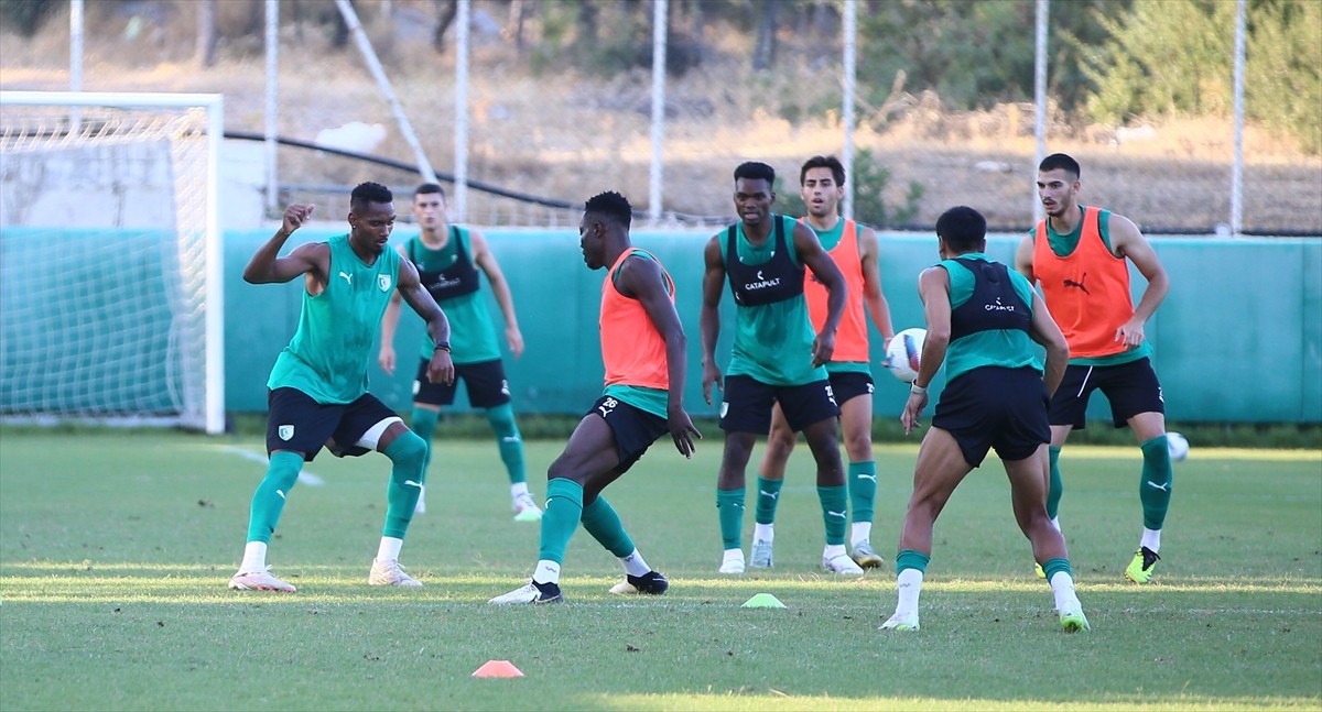 Süper Lig'de ilk kez mücadele edecek Sipay Bodrum FK'de yeni transferlerden Christophe Herelle...