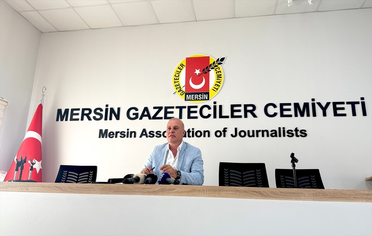 TFF 2. Lig ekiplerinden Yeni Mersin İdmanyurdu'nun basın sözcüsü Halim Yiğit, Mersin Gazeteciler...
