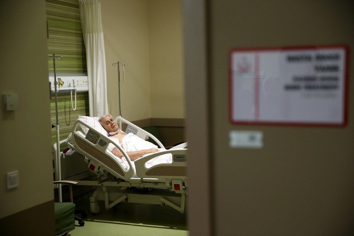 Tokat'ta girdiği havuzun kenarında, temizlik için kullanılan klor ve kimyasal temizleyicilerin...