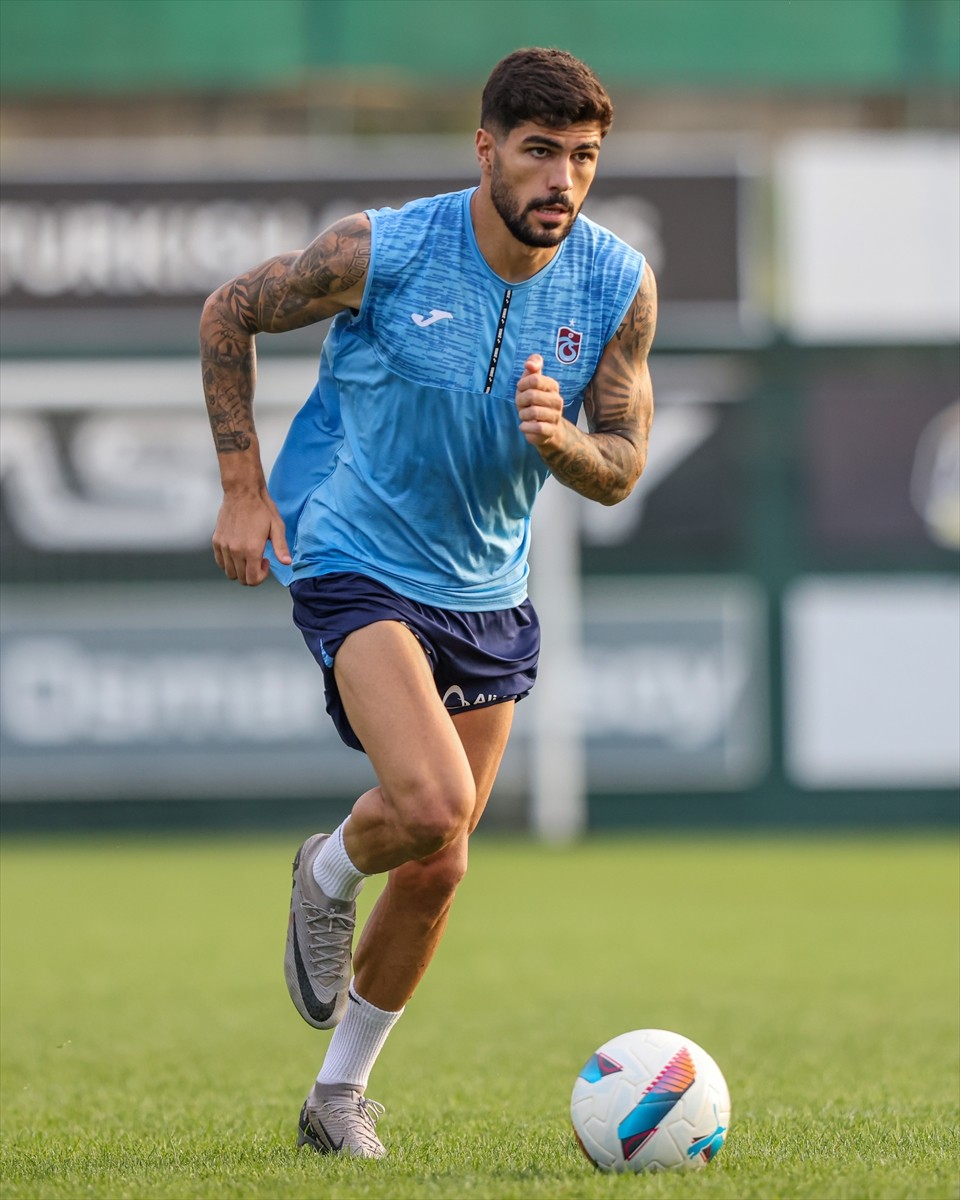 Trabzonspor, UEFA Avrupa Ligi 3. ön eleme turunda sahasında Avusturya'nın Rapid Wien takımı ile...