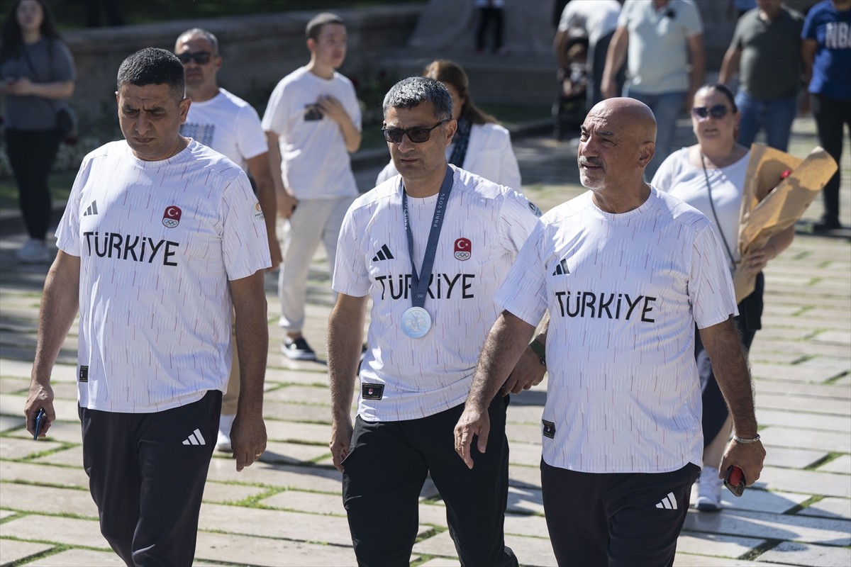 Türkiye Atıcılık Federasyonu Başkanı Gürsel Çolakoğlu ve Paris 2024 Olimpiyat Oyunları'nda...