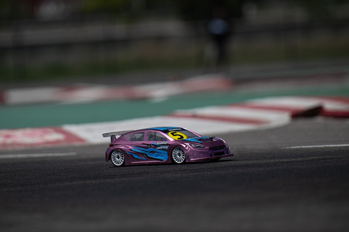 Türkiye Onroad Şampiyonasının (TORC) üçüncü etabı Afyonkarahisar'da gerçekleştirildi. Yaklaşık 40...