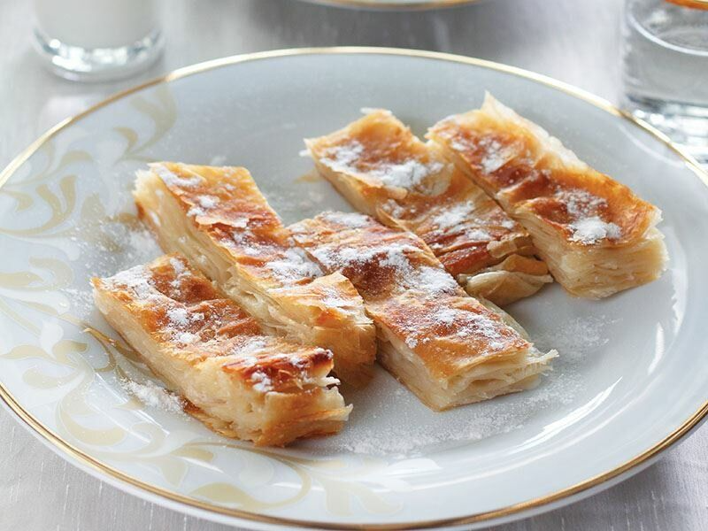 Usta Şeften Evde Kolayca Hazırlayabileceğiniz Çıtır Çıtır Küt Böreği Tarifi: Geleneksel Bir Lezzet