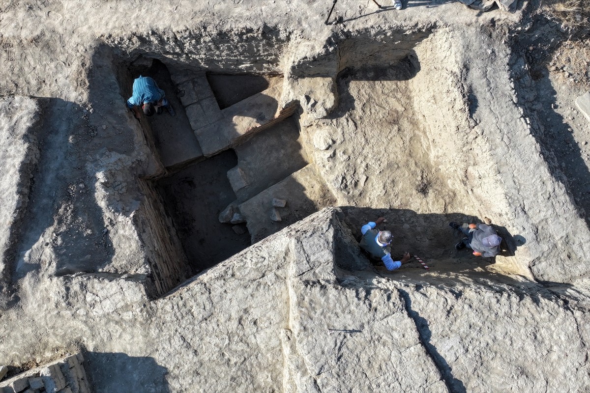 Van'ın Gürpınar ilçesinde, Urartu Kralı 2. Sarduri tarafından inşa edilen Çavuştepe Kalesi'nde...