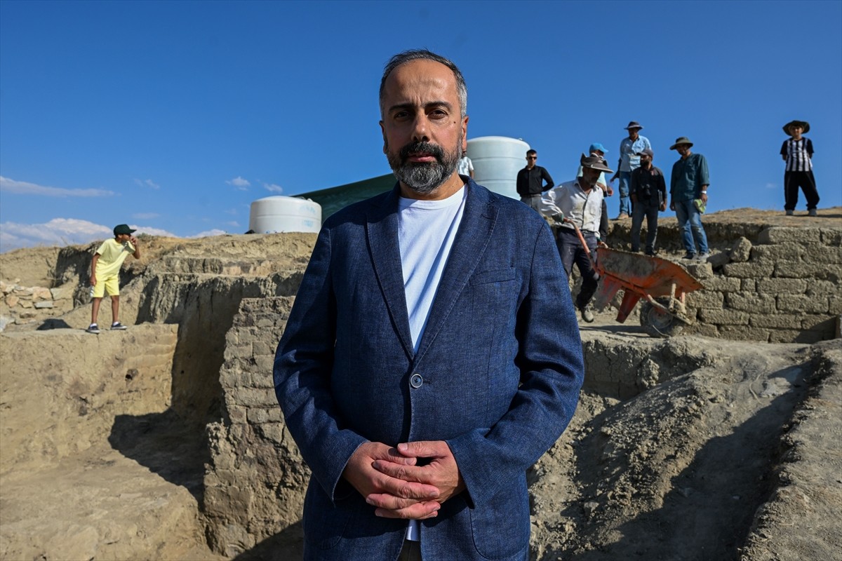 Van'ın Gürpınar ilçesinde, Urartu Kralı 2. Sarduri tarafından inşa edilen Çavuştepe Kalesi'nde...