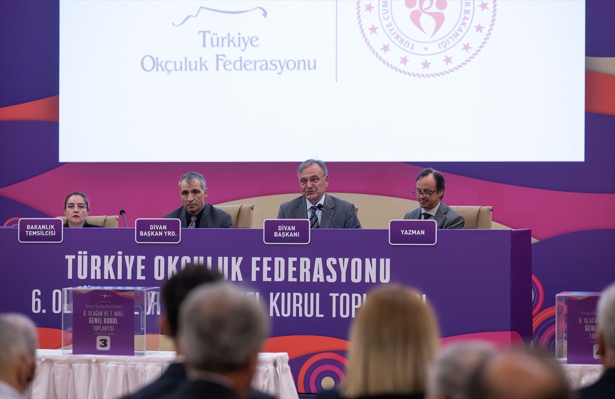 Türkiye Okçuluk Federasyonunun olağan genel kurulunda Abdullah Topaloğlu, yeniden başkanlığa...