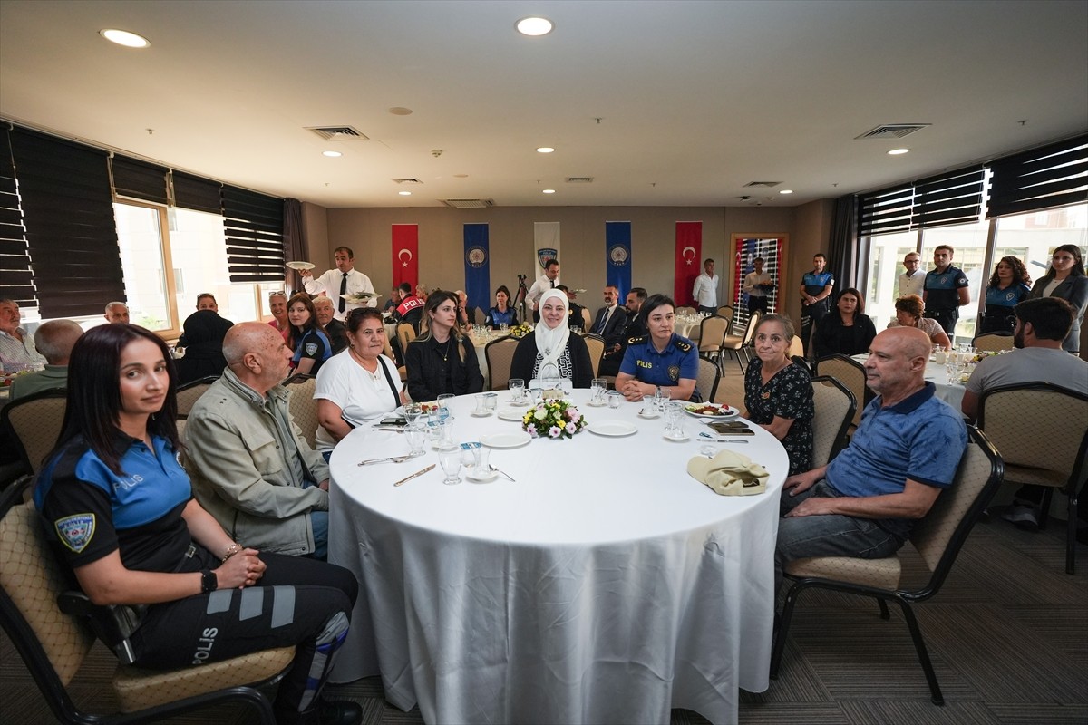 Tuzla'da, "19 Eylül Gaziler Günü" dolayısıyla program düzenlendi. Programa İstanbul Emniyet Müdürü...