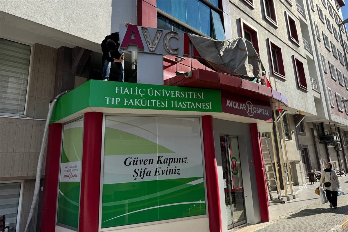 "Yenidoğan çetesi"ne ilişkin soruşturmada adı geçen ve ruhsatı iptal edilen hastanelerdeki...