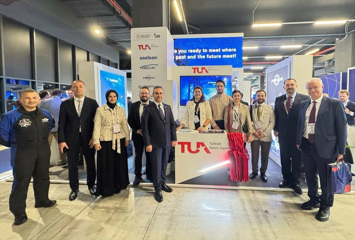 Sanayi ve Teknoloji Bakanı Mehmet Fatih Kacır, İtalya'nın Milano kentinde düzenlenen ve dünyanın...