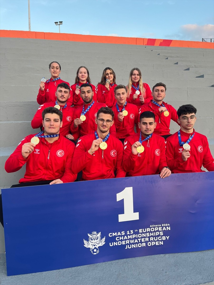 Sualtı Ragbi Genç Erkek Milli Takımı, Avrupa Şampiyonası'nda altın, genç kadın milli takımı da...