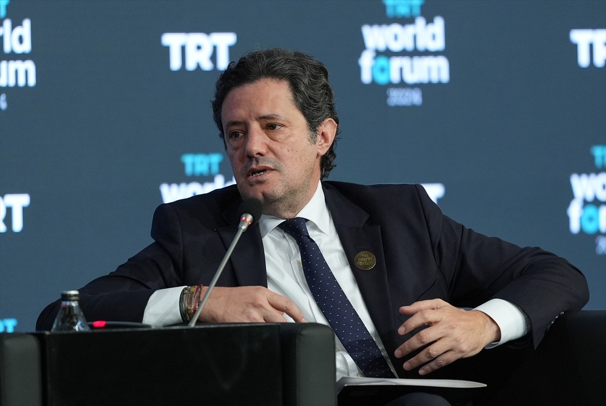 TRT'nin "Kırılma Noktasında Bir Dünya: Krizleri ve Dönüşümü Yönetmek" temasıyla İstanbul'da...