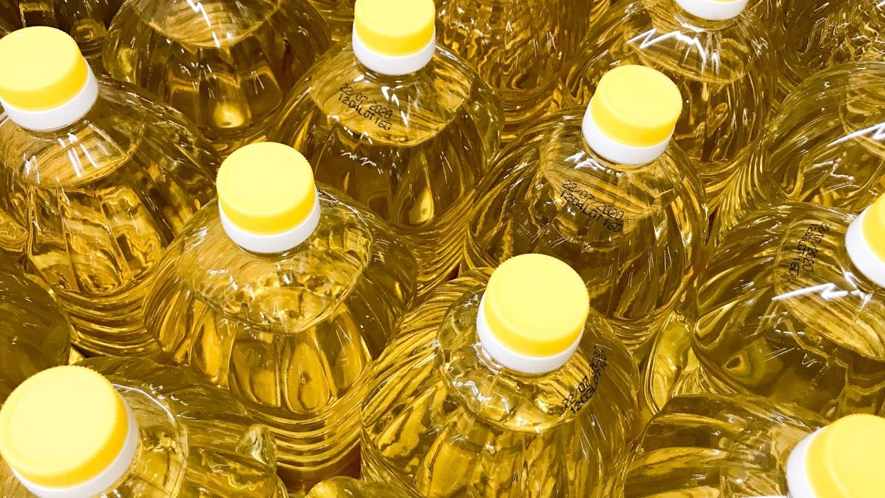 Ayçiçek yağı fiyatlarında balonu o market patlattı! 10 Aralık'ta 5 LT'si 260 TL'den düşecek