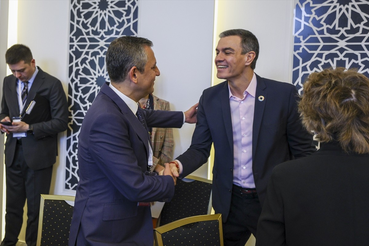 CHP Genel Başkanı Özgür Özel, Fas'ın başkenti Rabat'ta düzenlenen Sosyalist Enternasyonal Konsey...