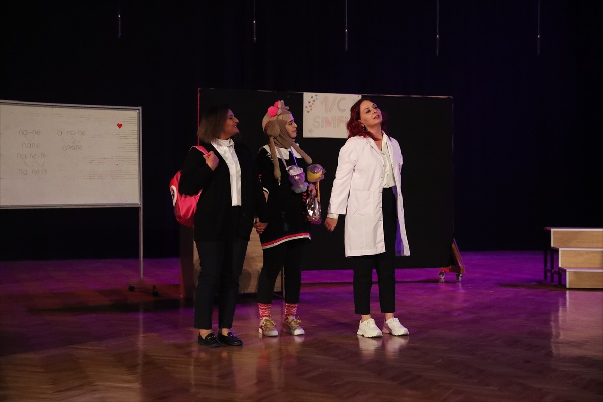 Erzincan'da, öğretmenler tarafından, gelirlerinin tamamı SMA Tip-1 hastası bebek için ayrılan...