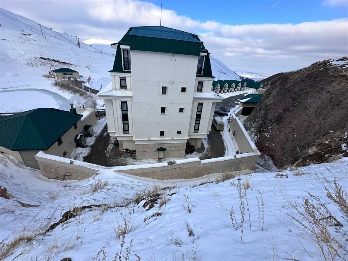 Erzurum Valiliği, bir internet haber sitesinde Palandöken Kayak Merkezi sınırları içinde...