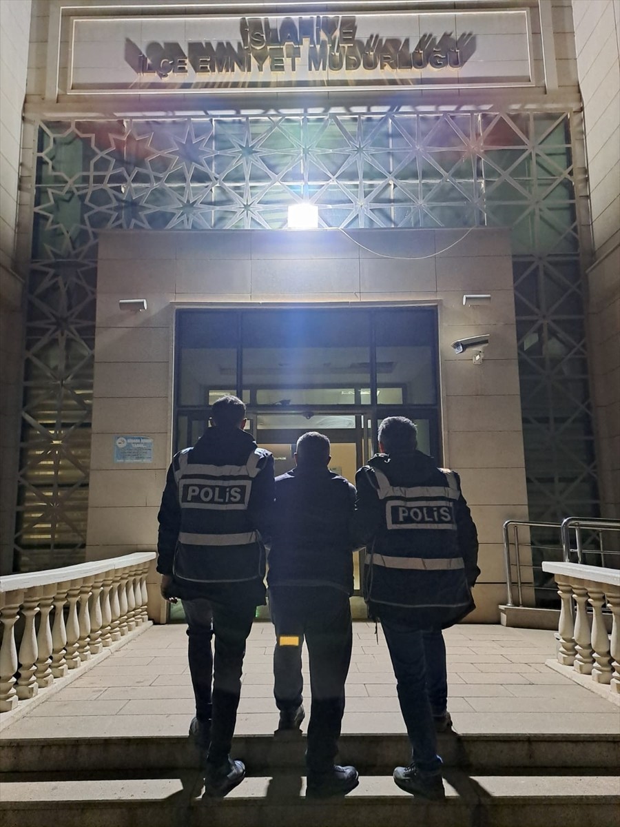 Eski Kilis Belediye Başkanı Ekrem Çetin ile oğlu Cahit Çetin'i 2005'te öldüren ve 19 yıl 6 aydır...