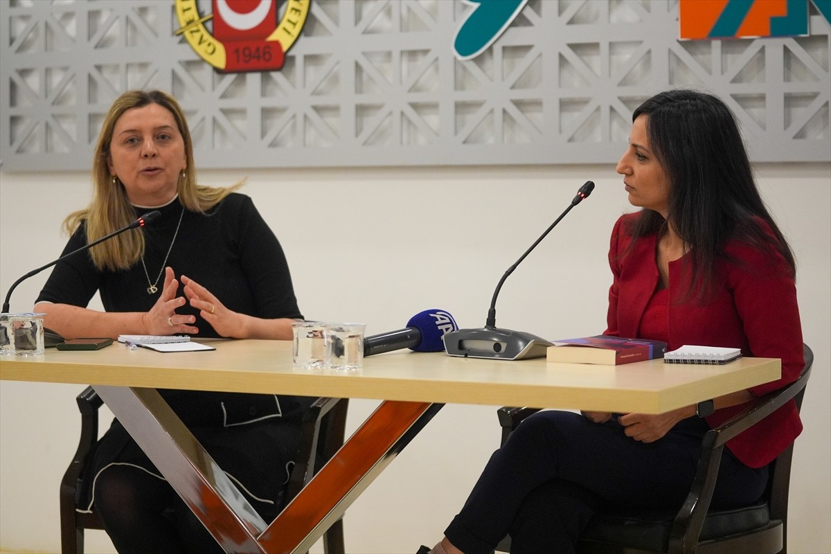 Gazeteciler Cemiyeti tarafından, Basın Evi'nde, "Demokrasi için Medya, Medya için Demokrasi...