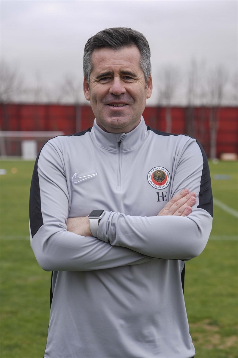 Gençlerbirliği'nin yeni teknik direktörü Hüseyin Eroğlu (fotoğrafta), Beştepe İlhan Cavcav...