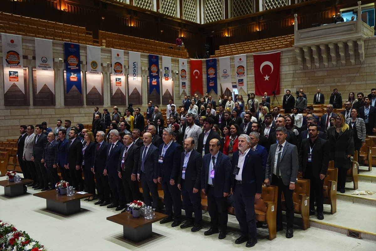 Girişimci İşadamları Vakfınca (GİV) Cumhurbaşkanlığı himayelerinde, İstanbul Üniversitesi (İÜ)...