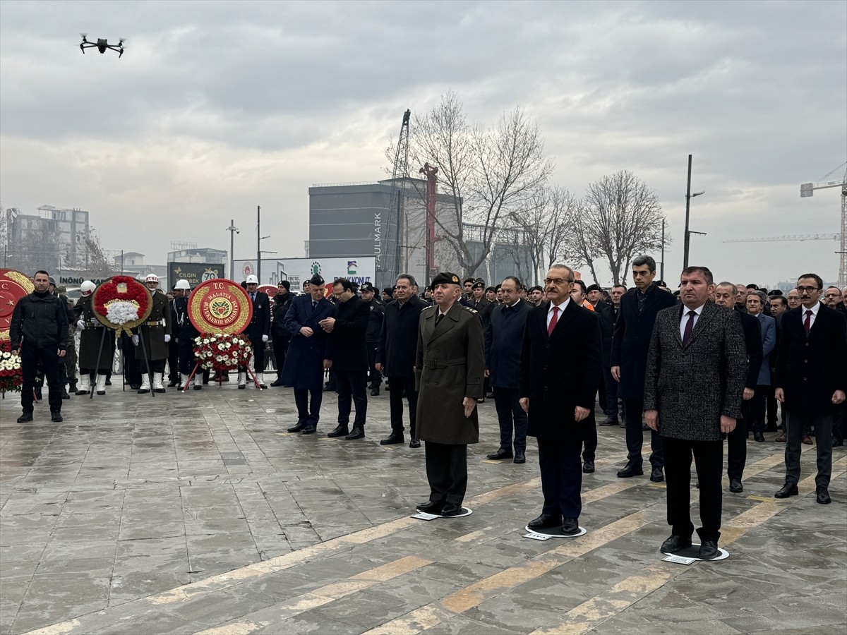 İkinci Cumhurbaşkanı İsmet İnönü, vefatının 51. yılında memleketi Malatya'da düzenlenen törenle...