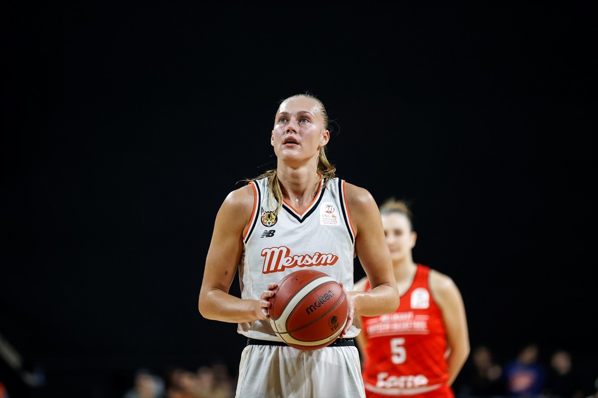 ING Kadınlar Basketbol Süper Ligi'nin 11. haftasında ÇBK Mersin, Servet Tazegül Spor Salonu'nda...