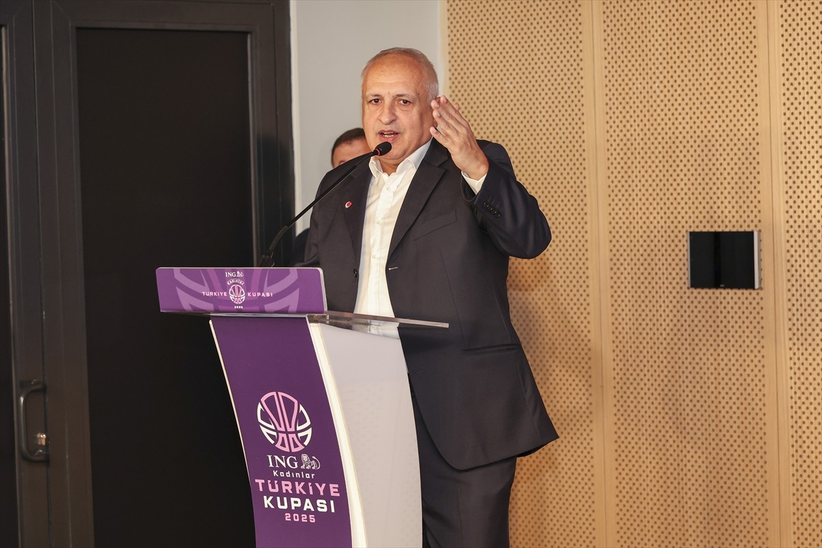 ING Kadınlar Türkiye Kupası'nda çeyrek final kura çekimi Basketbol Gelişim Merkezi'nde yapıldı....