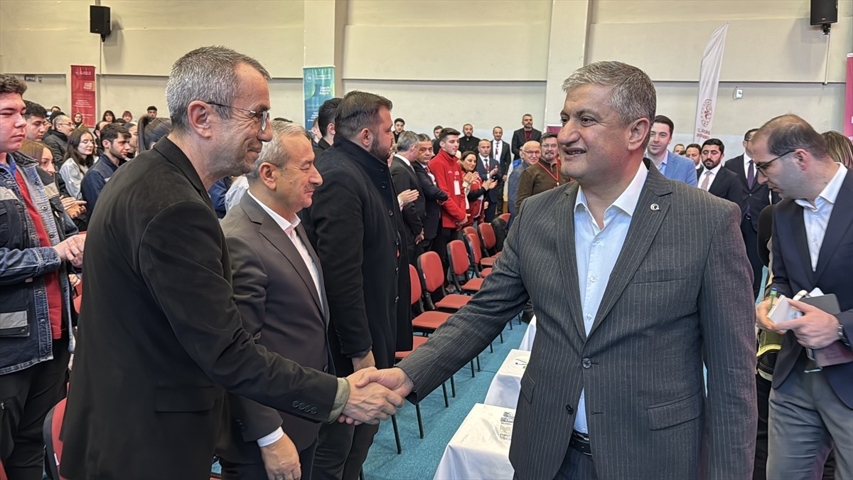 Karabük'te Gençlik ve Spor Bakanlığınca "Gençlik Politika Belgesi Vizyon Çalıştayı"...