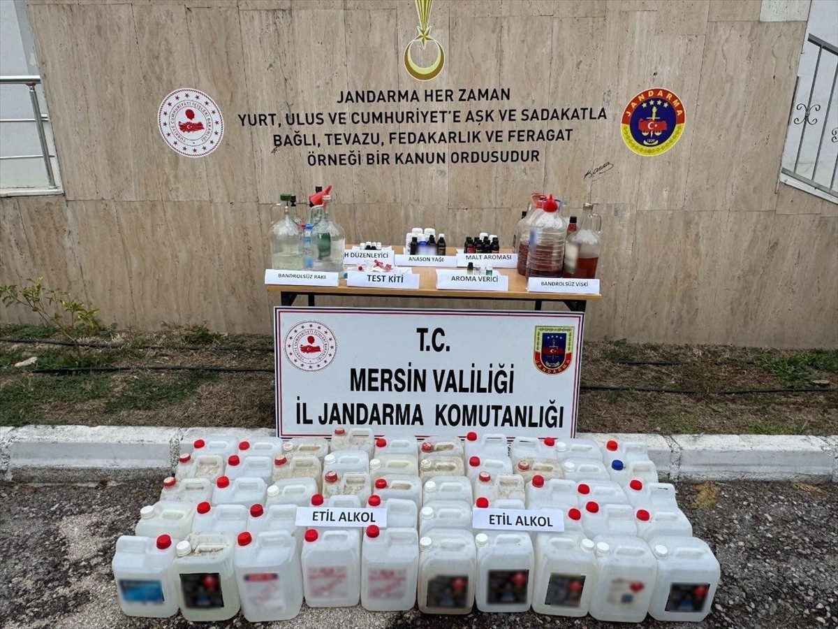 Mersin'in Mut ilçesinde 540 litre sahte içki, 170 litre etil alkol ve sahte içki üretiminde...