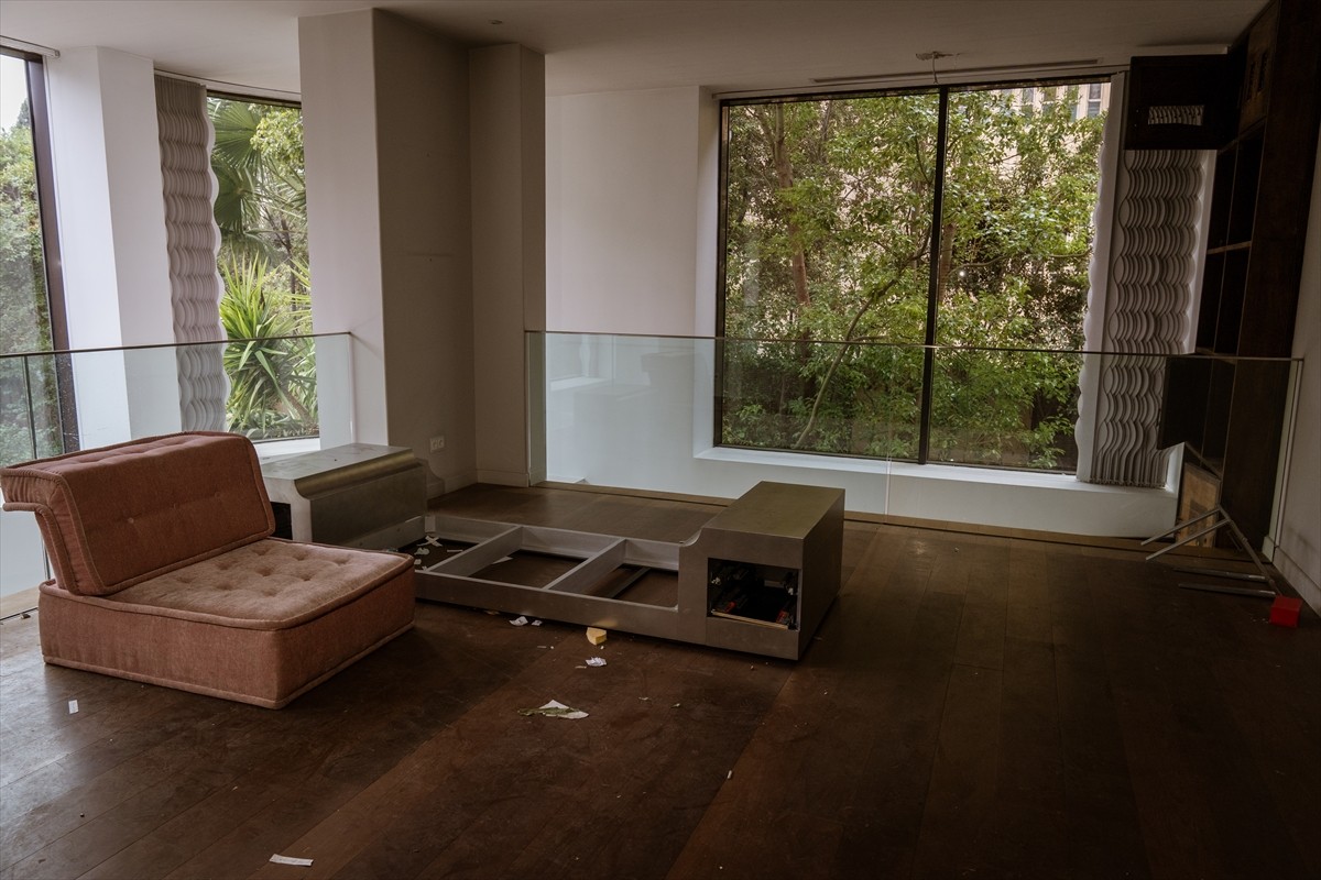 Suriye'de çöken rejimin lideri Beşşar Esed ve ailesinin, 8 Aralık'ta kaçana kadar yaşadığı...