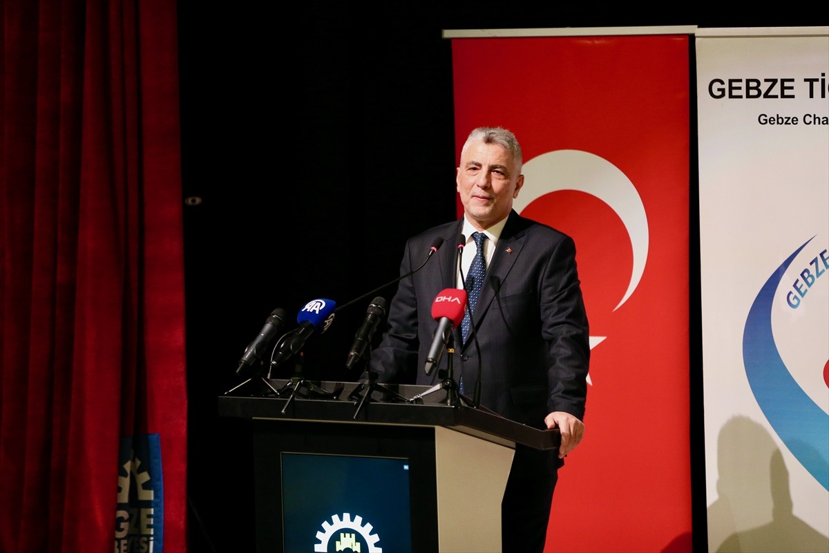 Ticaret Bakanı Ömer Bolat, Gebze Kültür Merkezi'nde düzenlenen "Gebze İş Dünyası İstişare...