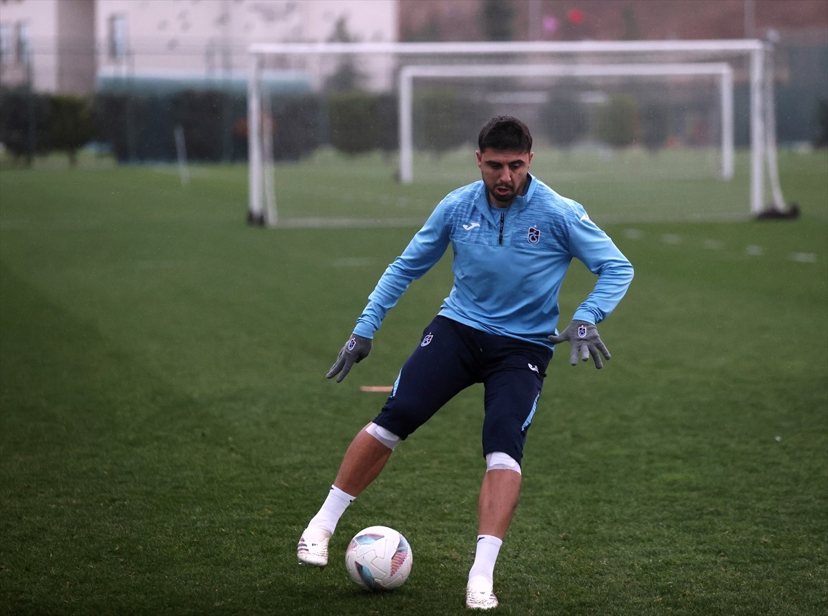 Trabzonspor, Trendyol Süper Lig'in 18. haftasında deplasmanda Reeder Samsunspor ile yapacağı maçın...