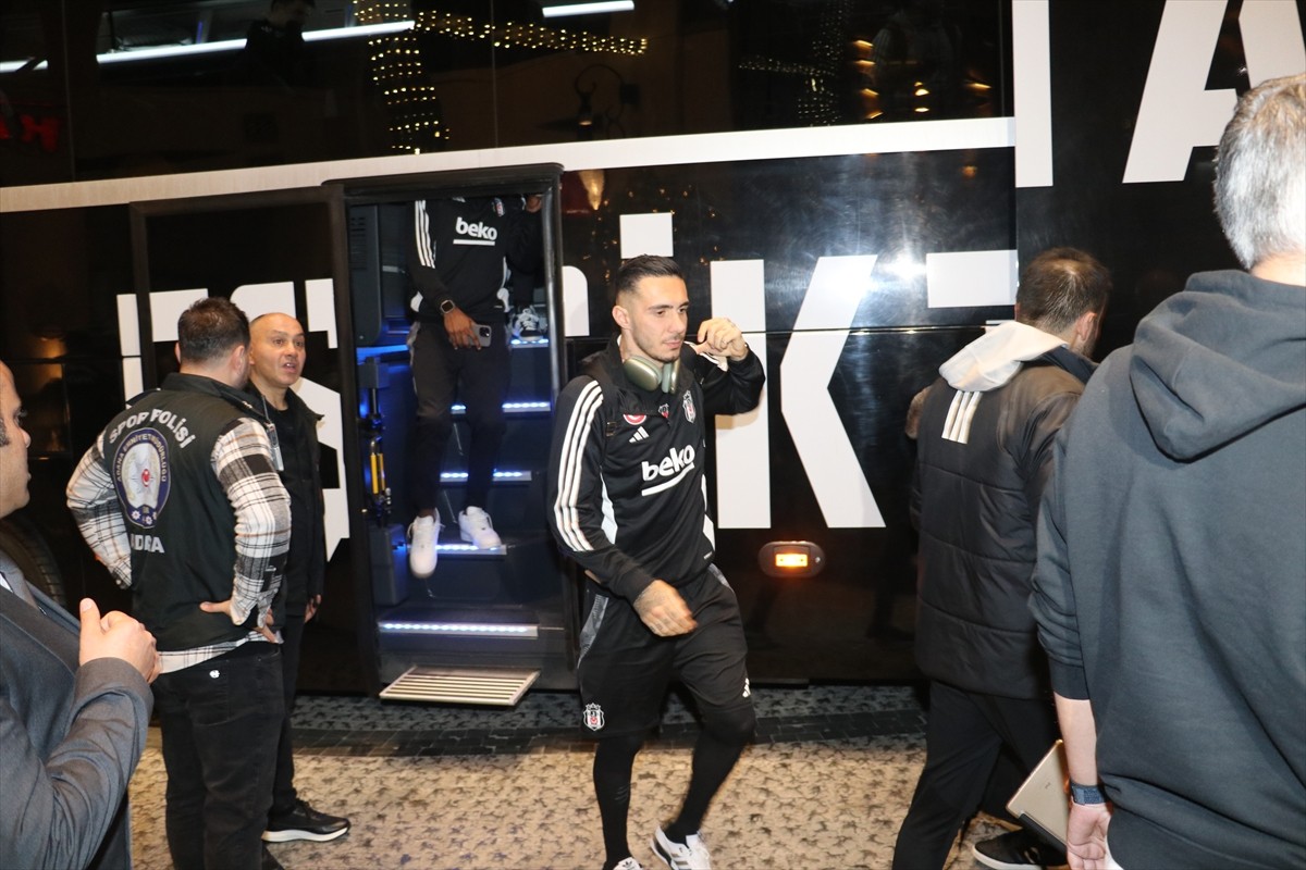 Trendyol Süper Lig'in 16. haftasında yarın Adana Demirspor ile karşılaşacak Beşiktaş, Adana'ya...