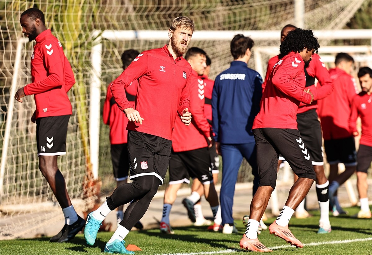 Trendyol Süper Lig ekiplerinden Net Global Sivasspor'un, Antalya kampı devam ediyor. 