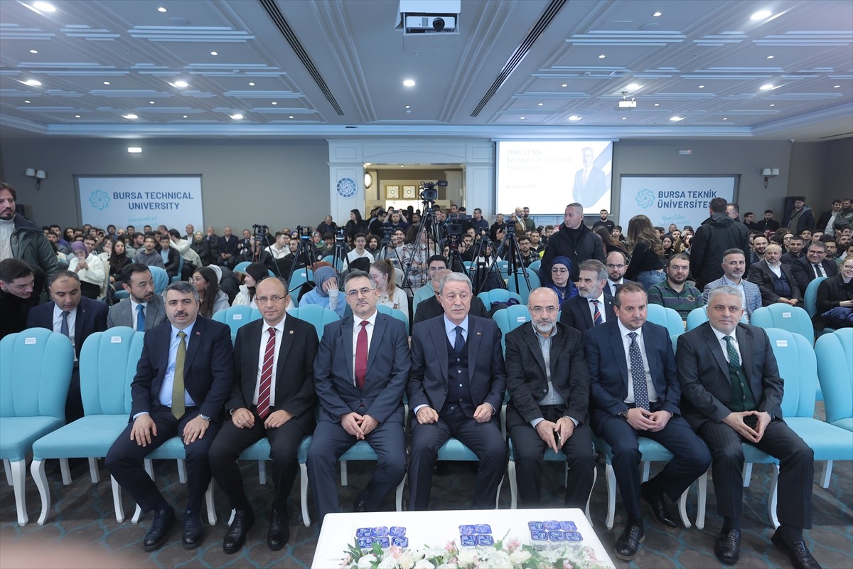 Türkiye Büyük Millet Meclisi (TBMM) Milli Savunma Komisyonu Başkanı ve AK Parti Kayseri...