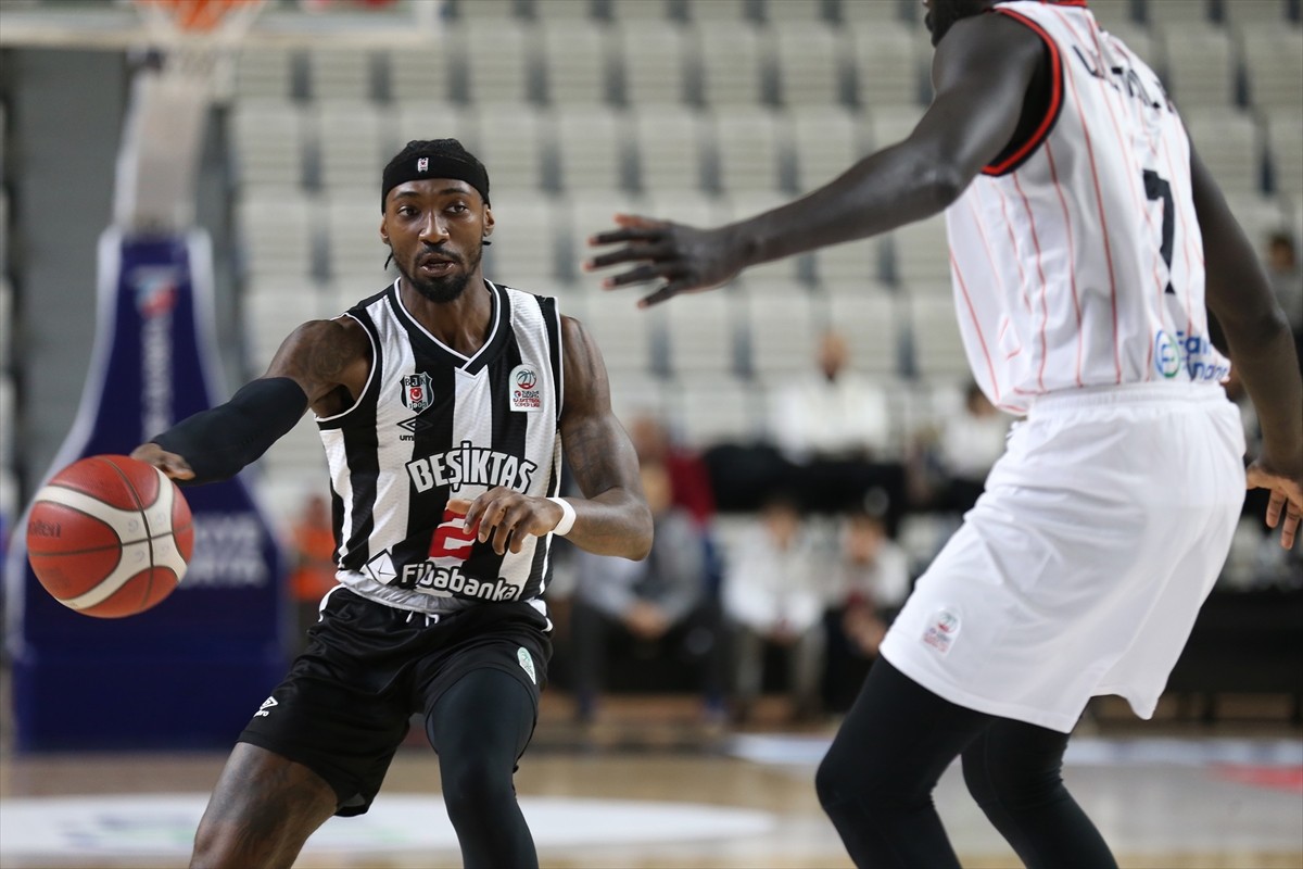 Türkiye Sigorta Basketbol Süper Ligi’nin 12. haftasında Manisa Basket ile Beşiktaş Fibabanka...