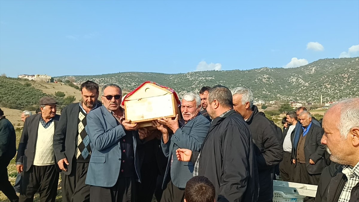 Adana'nın Kozan ilçesinde düğünde silahtan ateşlenen maganda kurşunuyla yaşamını yitiren 9...