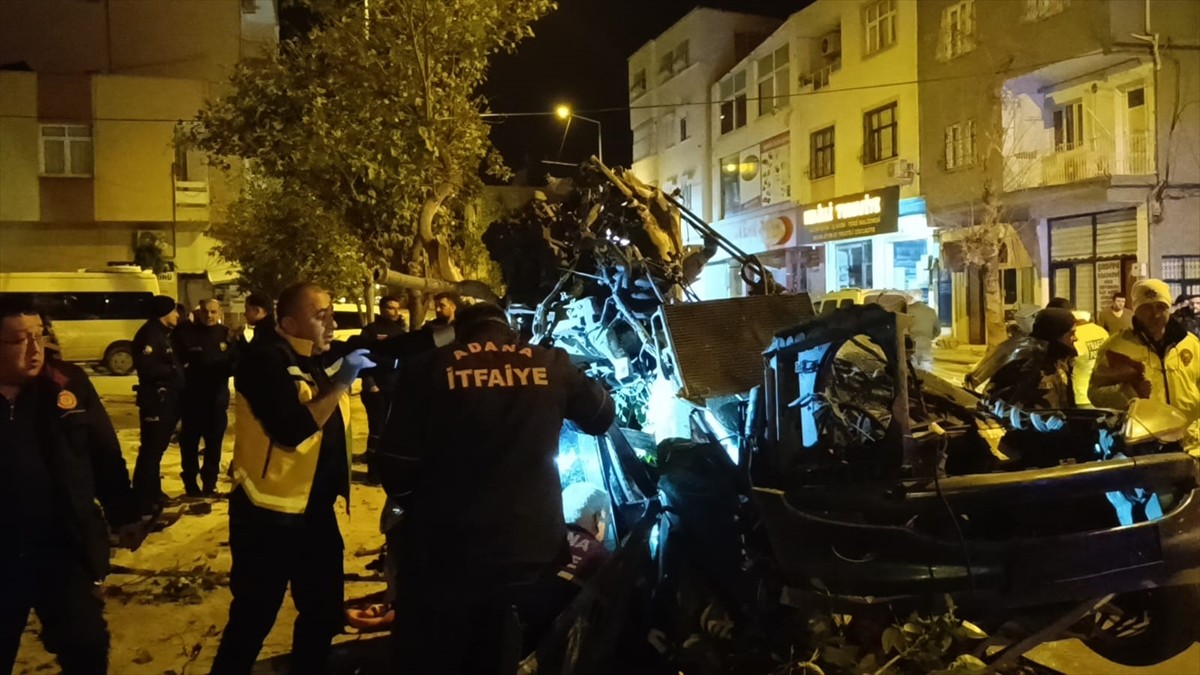 Adana'nın Kozan ilçesindeki trafik kazasında 2 kişi yaralandı.