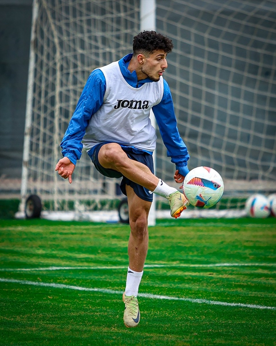 Adana Demirspor, Trendyol Süper Lig'in 21. haftasında Çaykur Rizespor ile deplasmanda oynayacağı...