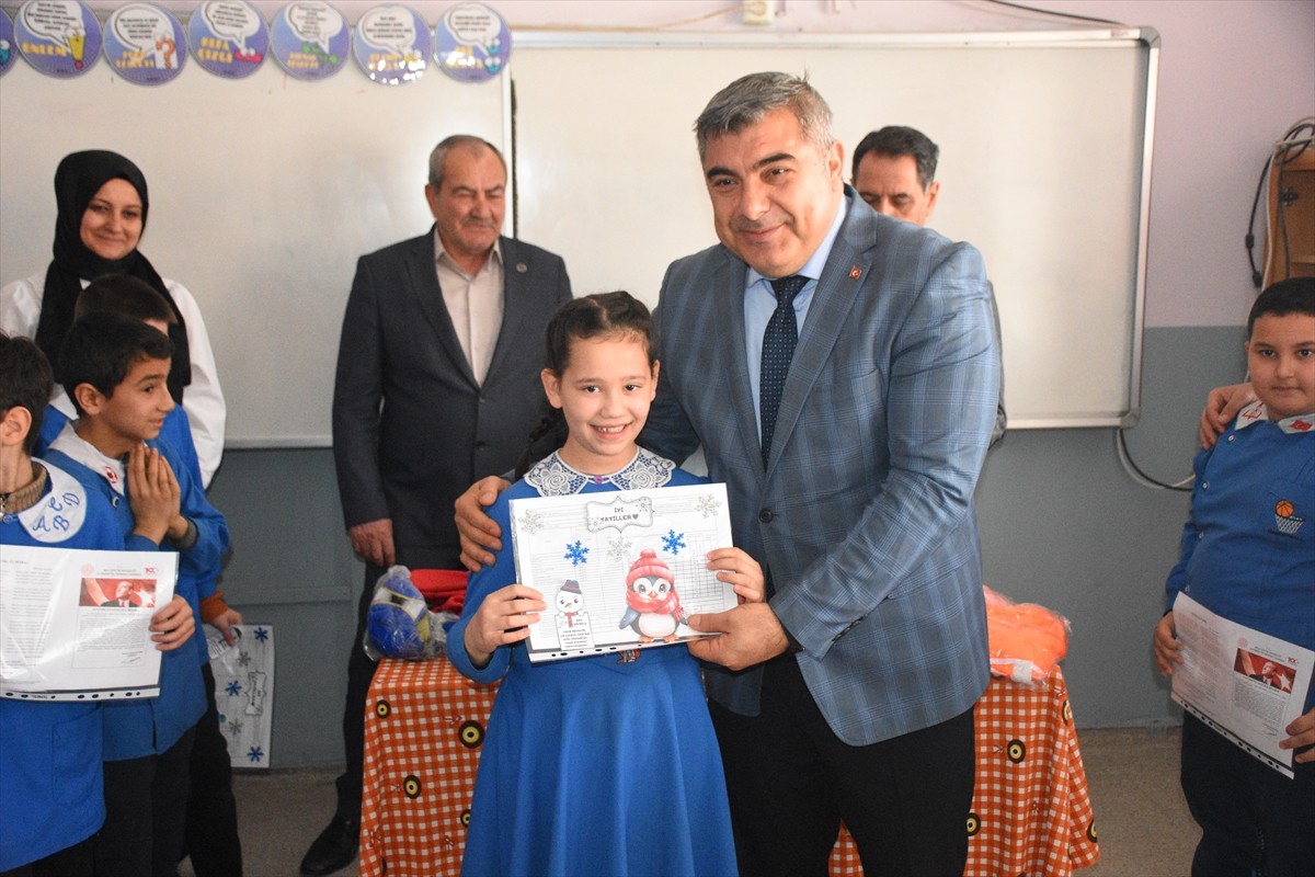 Afyonkarahisar'da Vali Vekili İhsan Ayrancı ile İl Milli Eğitim Müdürü Miraç Sünnetci, Susuz...