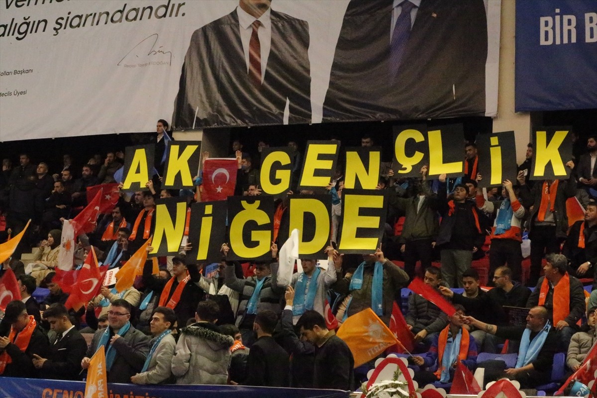 AK Parti Niğde 8. Olağan İl Kongresi, Merkez Spor Salonu'nda düzenlendi. AK Parti Niğde İl...