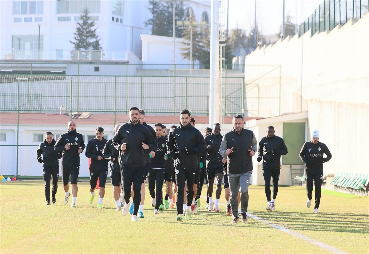 Alagöz Holding Iğdır FK, Trendyol 1. Lig'in 22. haftasında 1 Şubat Cumartesi günü deplasmanda...