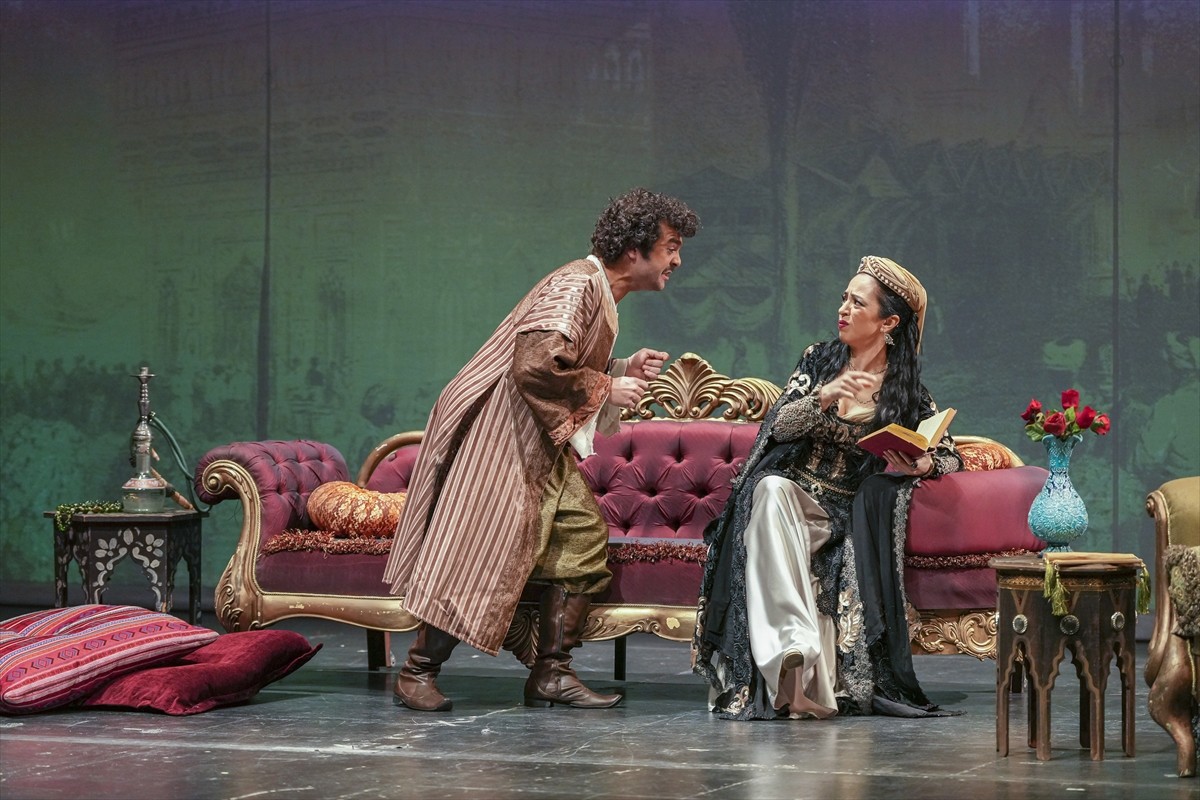 Antalya Devlet Opera ve Balesi (DOB), "Operadaki Türk Karakterleri" konserinin prömiyerini...