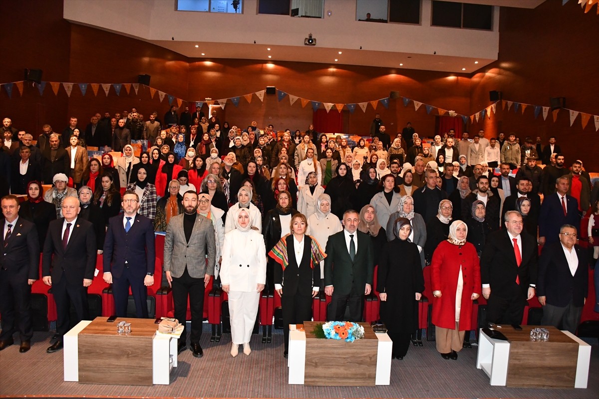 Bilecik'te, AK Parti Kadın Kolları 7. Olağan Kongresi gerçekleştirildi. Şeyh Edebali Kültür ve...